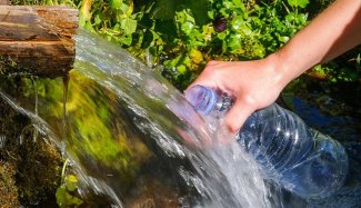 pudele-liet-avots-47742175